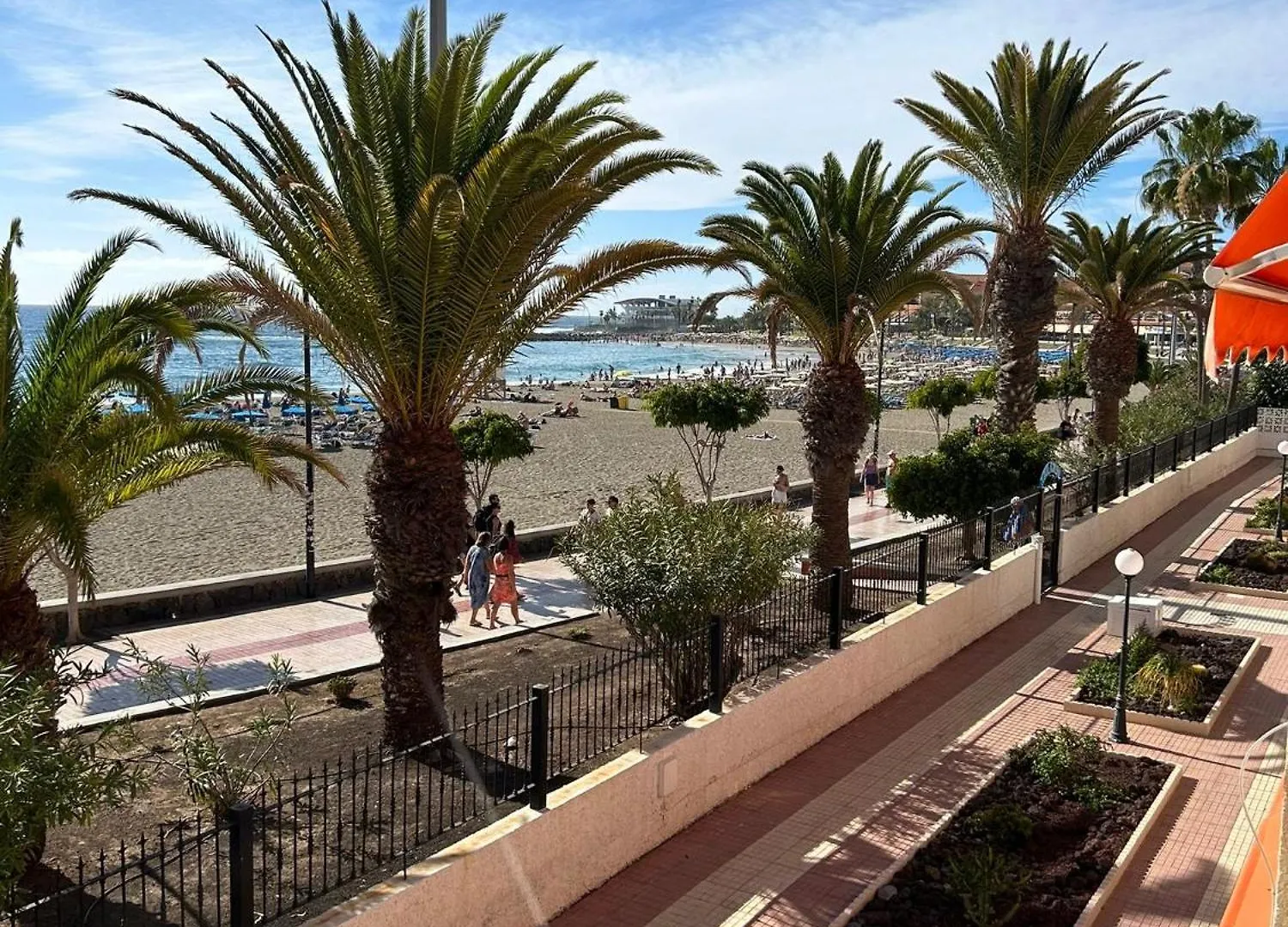 Prime Beachfront Location, Free Parking, Steps To The Sand Los Cristianos
